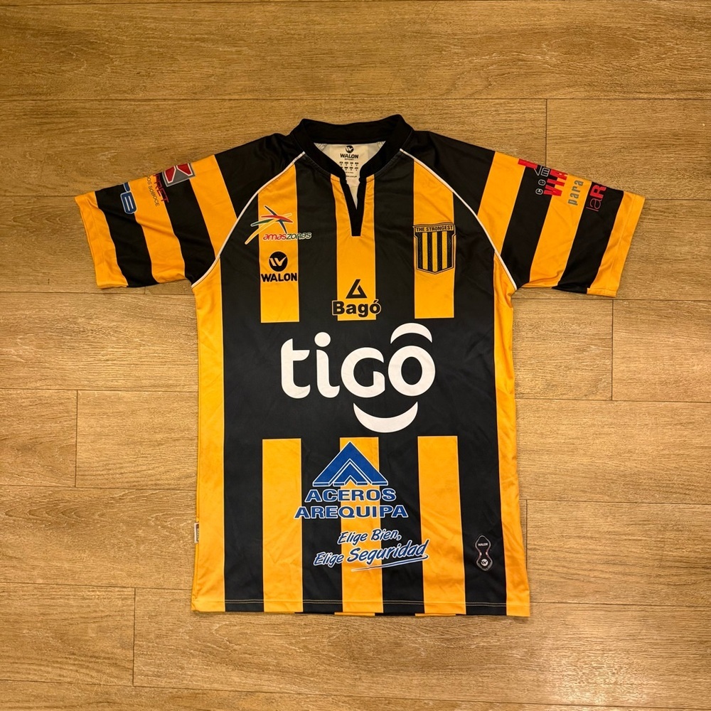WALON THE STRONGEST 2015 HOME JERSEY black and yellow football shirt Size M